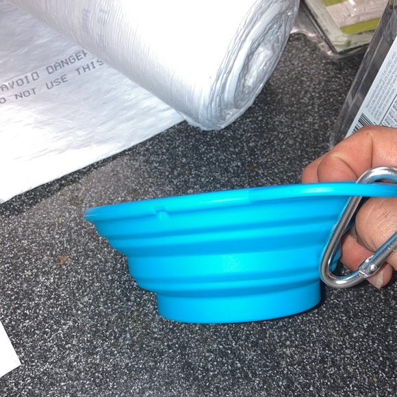 Collapsible dog travel bowl keychain pet - Picture 10 of 17
